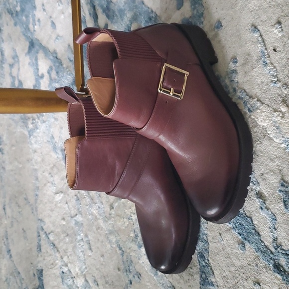 Vionic Booties - Picture 2 of 5